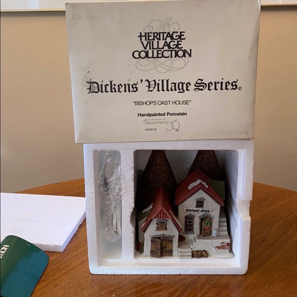 NIB Dickens Village Bishops Oast House